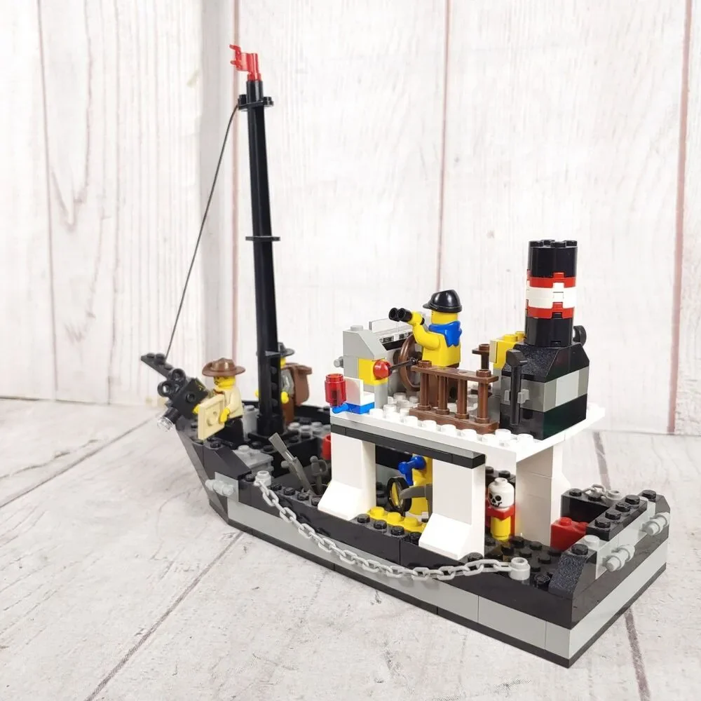 99% Complete - LEGO Adventurers: Jungle: River Expedition Set 5976 - FEW Missing